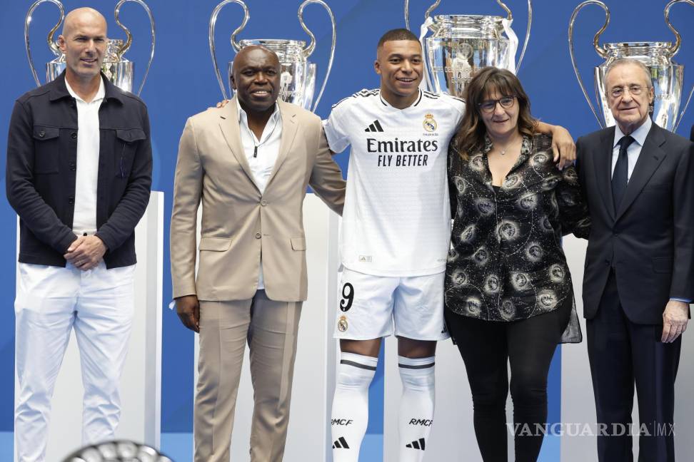 $!Mbappé fue presentado hoy en el Santiago Bernabeu como nuevo jugador del Real Madrid.
