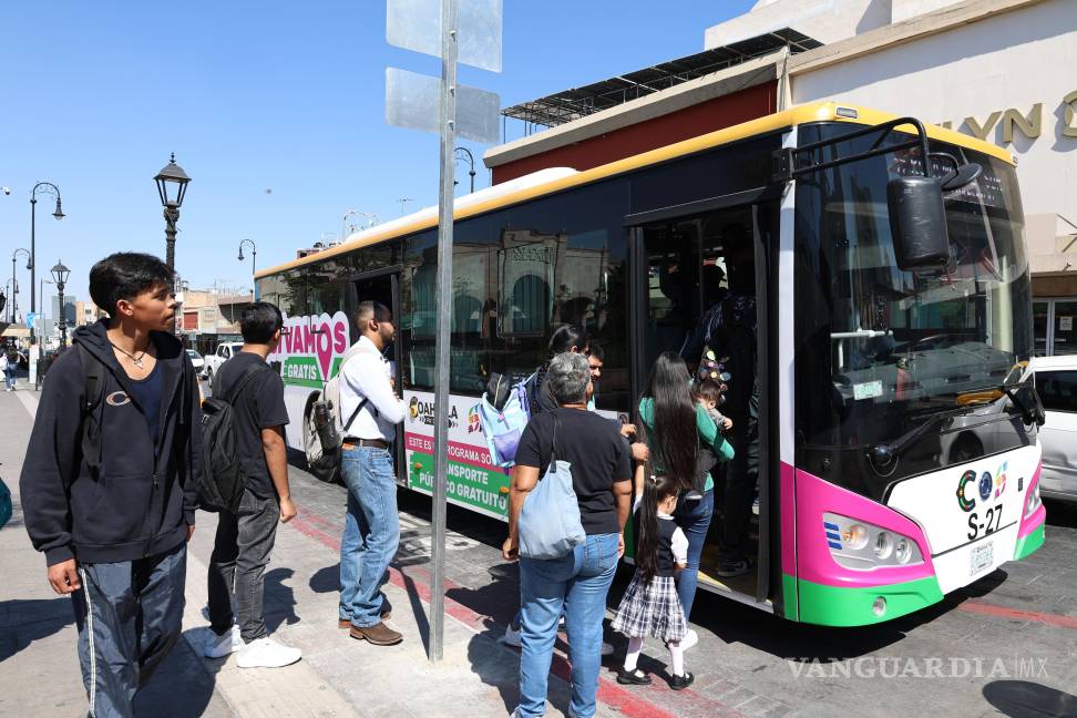 $!A lo largo del día se observó una alta afluencia de familias completas que aprovecharon los recorridos.