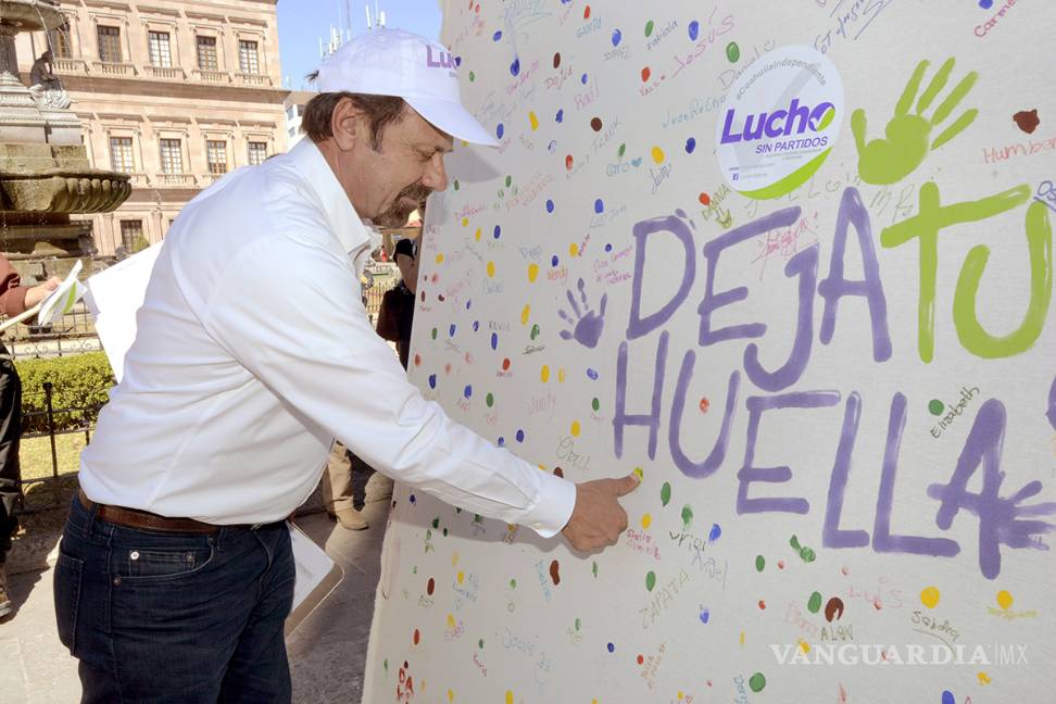 Junta Lucho Salinas 46 mil firmas para ir como independiente para la Gubernatura de Coahuila