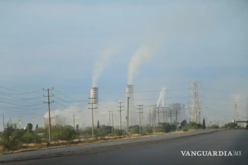 $!Producir electricidad a través de combustibles fósiles resulta 40 por ciento más caro que hacerlo con energía renovable.