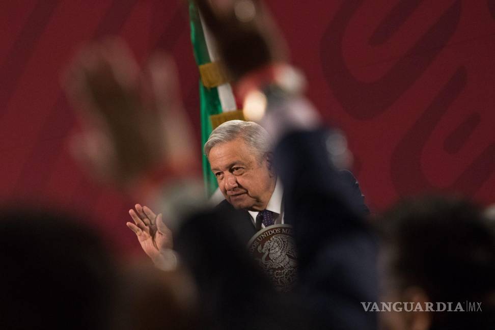$!Andrés Manuel López Obrador, presidente de México, durante la conferencia matutina en Palacio Nacional.