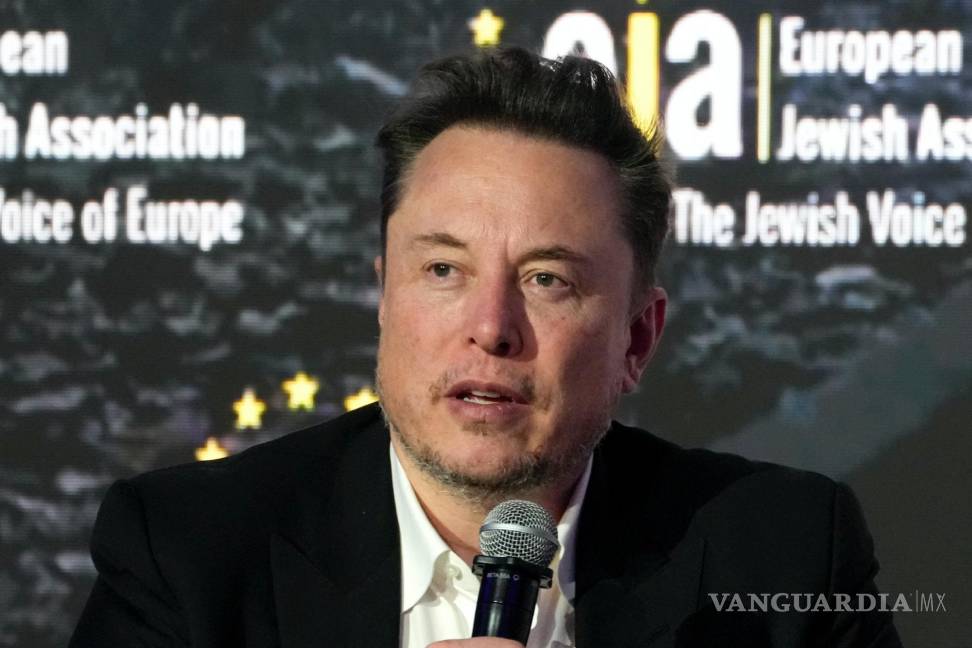 $!El director ejecutivo de Tesla y SpaceX, Elon Musk, se dirige a la conferencia de la Asociación Judía Europea, el 22 de enero de 2024, en Cracovia, Polonia.
