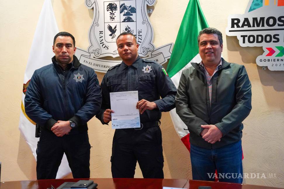 $!Autoridades municipales destacaron la labor de ambos elementos durante la reunión de seguridad, donde se subrayó que su trabajo fortalece la estrategia integral del municipio.