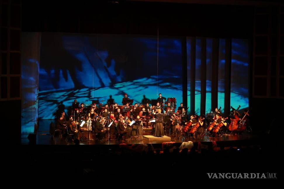 $!La Orquesta Metropolitana de Saltillo y la Compañía de Ópera de Saltillo unirán su talento en el Concierto Navideño 2025, que se realizará en el Paraninfo del Ateneo Fuente.