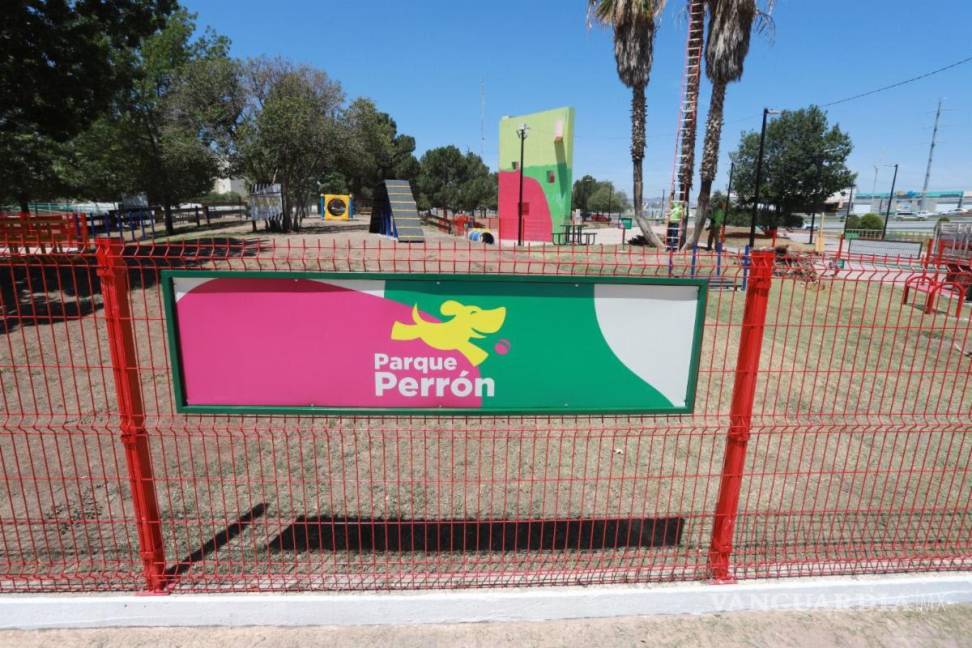 $!Con el objetivo de ofrecer opciones de entretenimiento durante todo el día, el nuevo Parque Perrón abrirá sus puertas desde las 5:00 de la mañana hasta las 10:00 de la noche, todos los días de la semana.