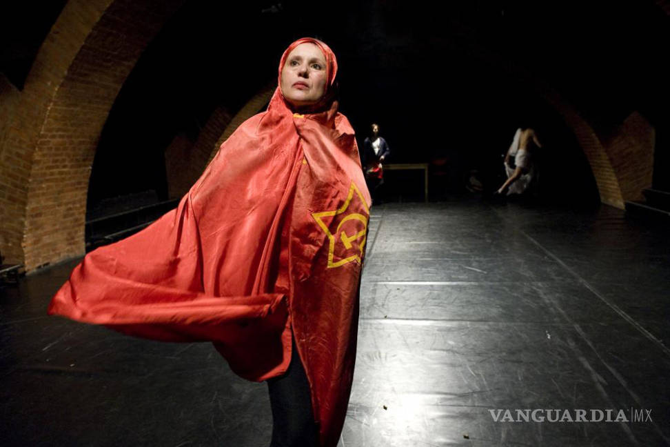 $!Teatro Mladinsko muestra la violenta realidad mexicana