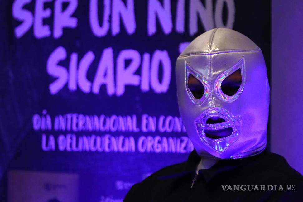 $!Rolando (nombre ficticio), un joven que fue reclutado por el crimen organizado cuando tenía nueve años en una rueda de prensa en el Papalote Museo del Niño.