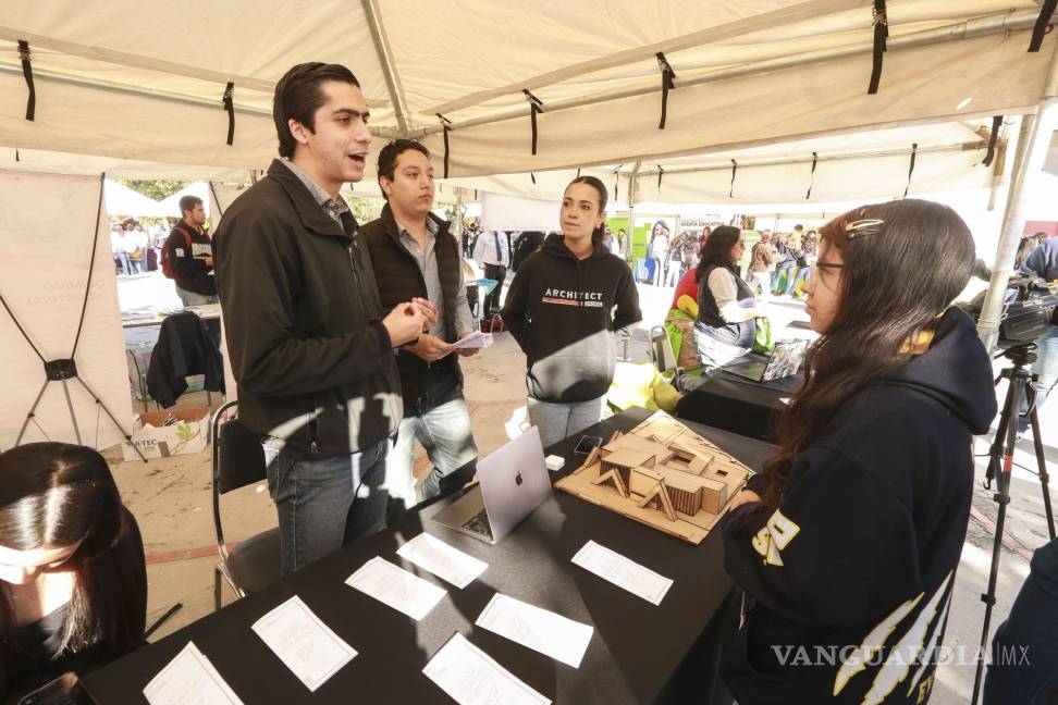 $!A la Feria no solo acudieron preparatorianos de al UAdeC.