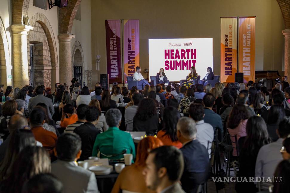 $!La comunidad fue invitada a reunirse, escucharse y vivir el calor de la convivencia.