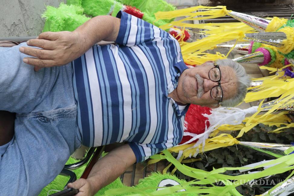 De taquero al mundo de las piñatas en Saltillo, “Le Messié” tiene casi 40 años en el negocio