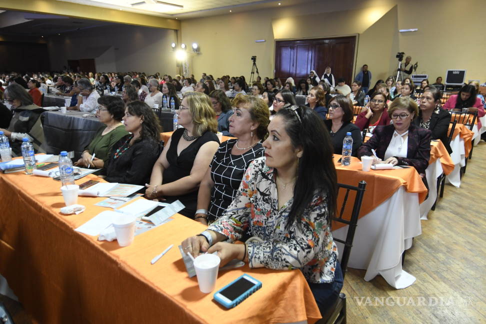 $!‘Actitud’, temática del Congreso de la Mujer’, organizado por Familia Unida Saltillo