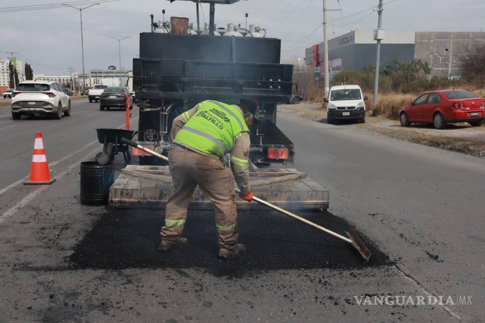 $!Las brigadas municipales rehabilitan calles en sectores específicos