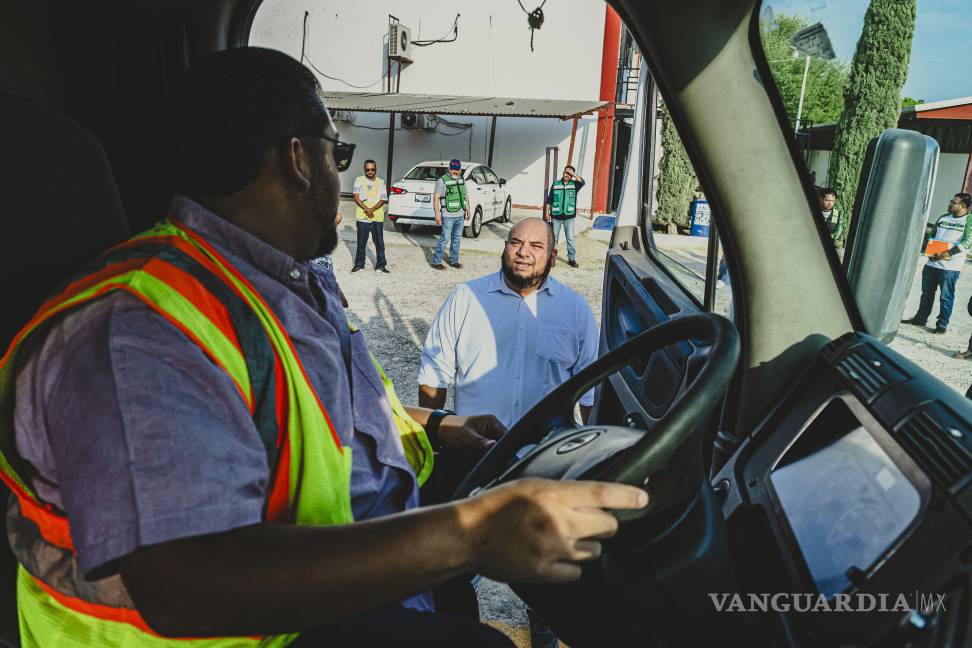 $!El gobierno de Donald Trump reactivó la sanción de retirar de circulación a conductores que no cumplan con el requisito | Foto: The New York Times