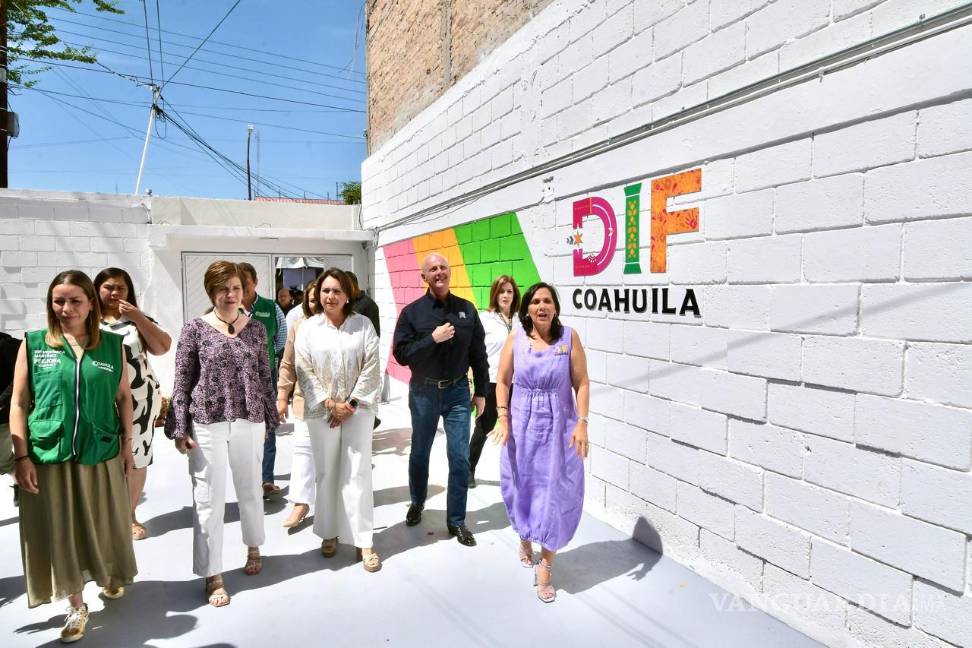 $!Liliana Salinas Valdés, presidenta honoraria del DIF Coahuila, destacó la importancia de acercar servicios de calidad a las mujeres.