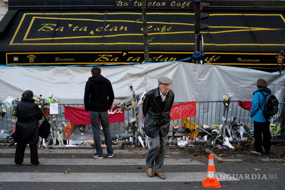 Muchos murieron por no abandonar a sus amigos: Eagles of Death Metal relata atentado en Bataclan