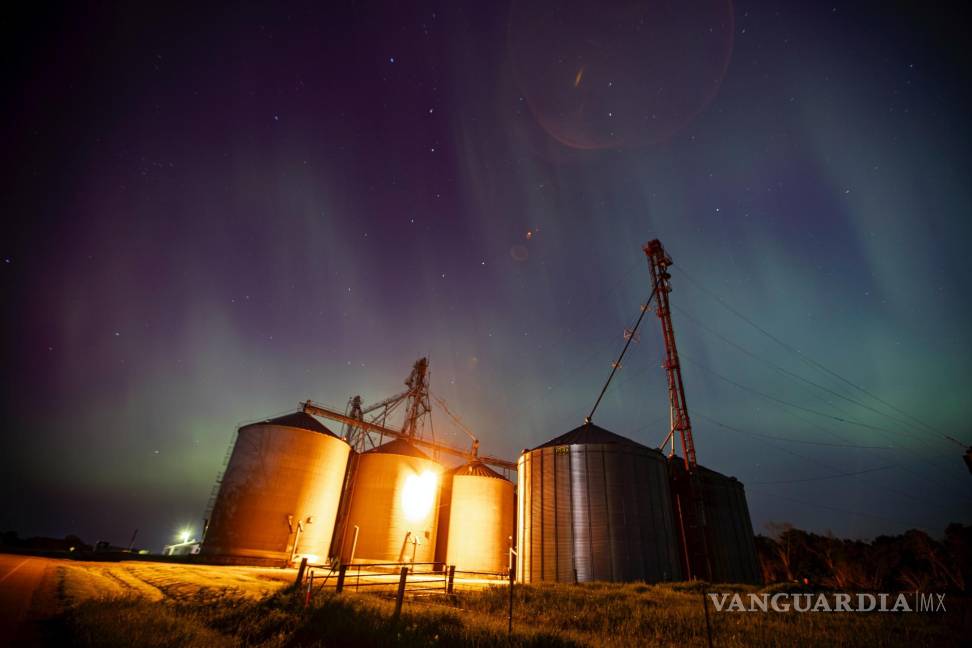 Inusual y potente tormenta solar pinta los cielos del hemisferio norte con coloridas auroras boreales (fotos)
