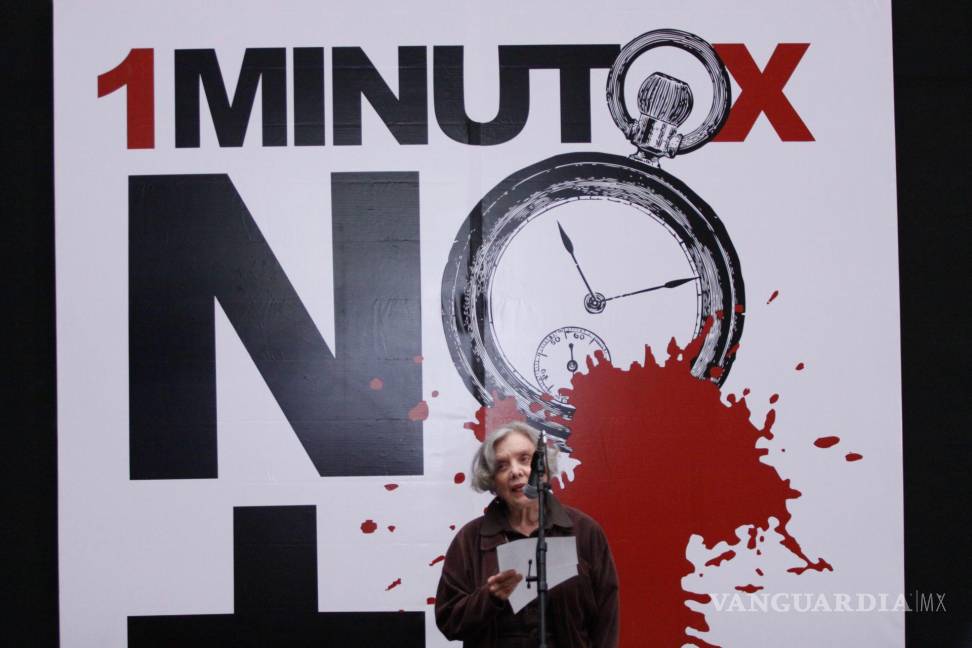 $!06JUNIO2011. Elena Ponistowska en el Museo de la Ciudad de México donde se realizó el acto 1 minuto X no + Sangre.