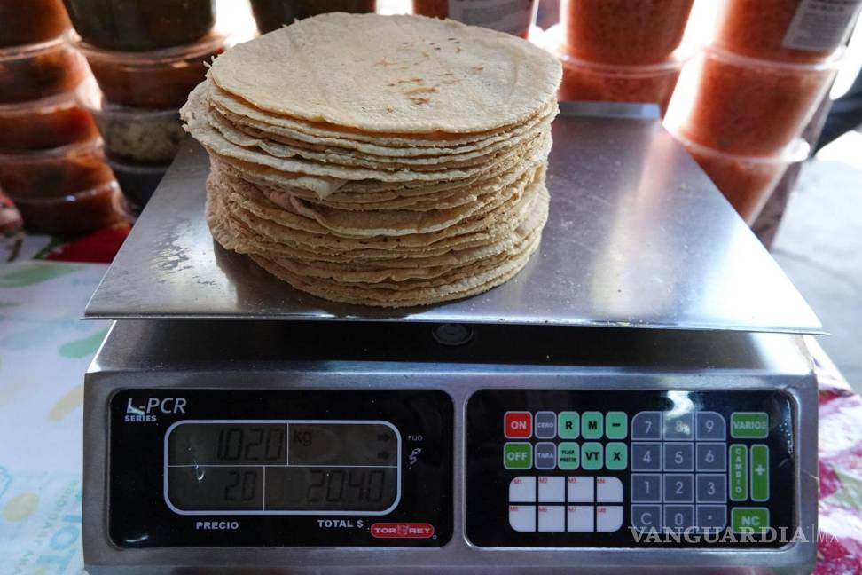 $!El precio promedio del kilo de tortilla va de los 15 a los 30 pesos.