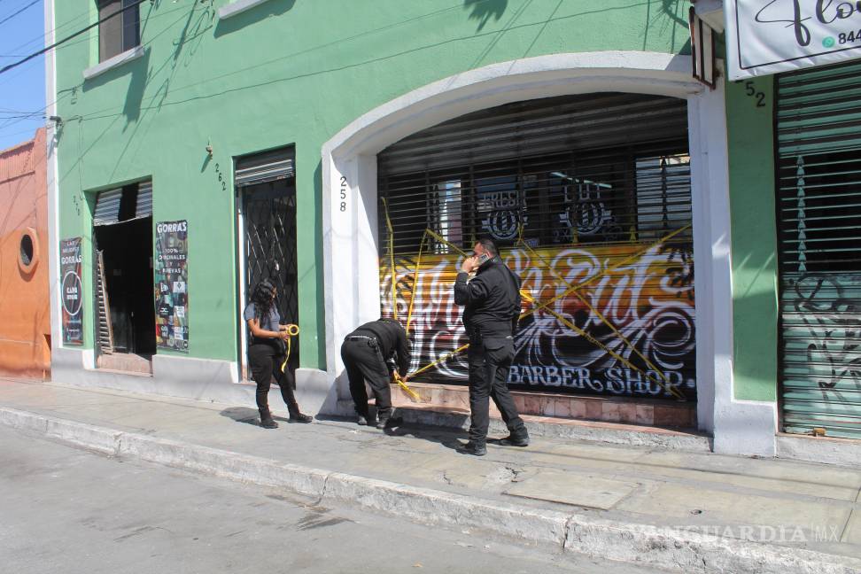 Hombre muere al interior de una barbería en Saltillo