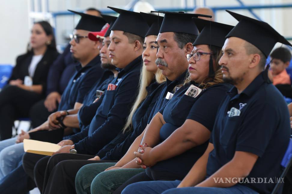 $!Tras un año y medio de formación, los trabajadores de Tupy concluyeron sus estudios en el Instituto Tecnológico Don Bosco.