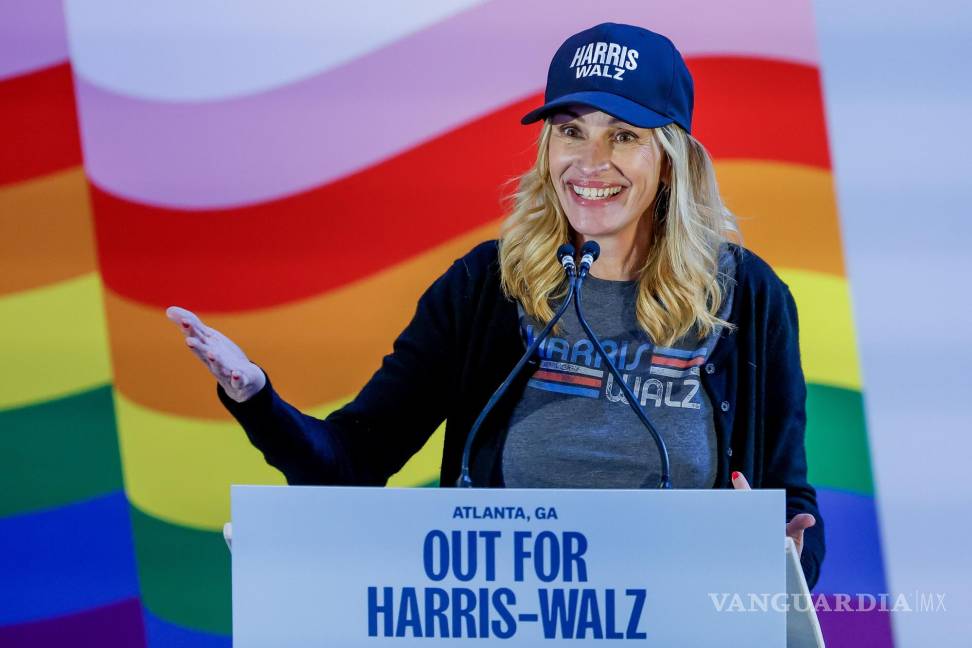 $!Julia Roberts, conocida por su compromiso con los derechos humanos y la igualdad, da su apoyo a los demócratas en eventos como el Atlanta Pride.