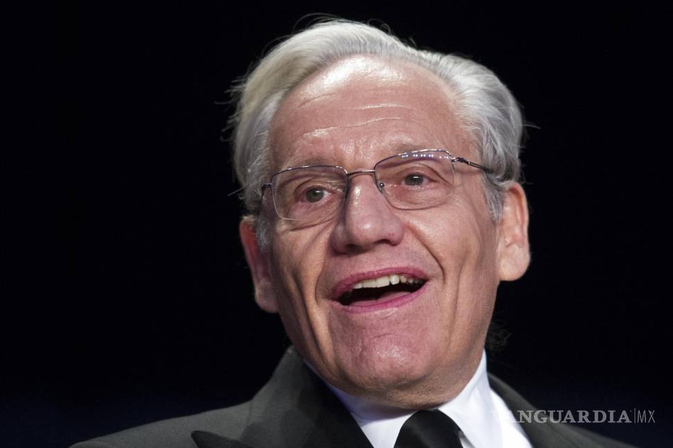 $!Fotografía del 29 de abril de 2017, el periodista Bob Woodward se sienta en la mesa principal durante la Cena de Corresponsales de la Casa Blanca en Washington.