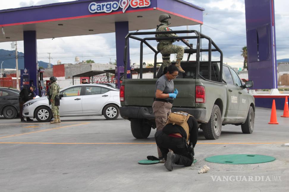 Realizan cateos simultáneos en tres gasolineras de Saltillo