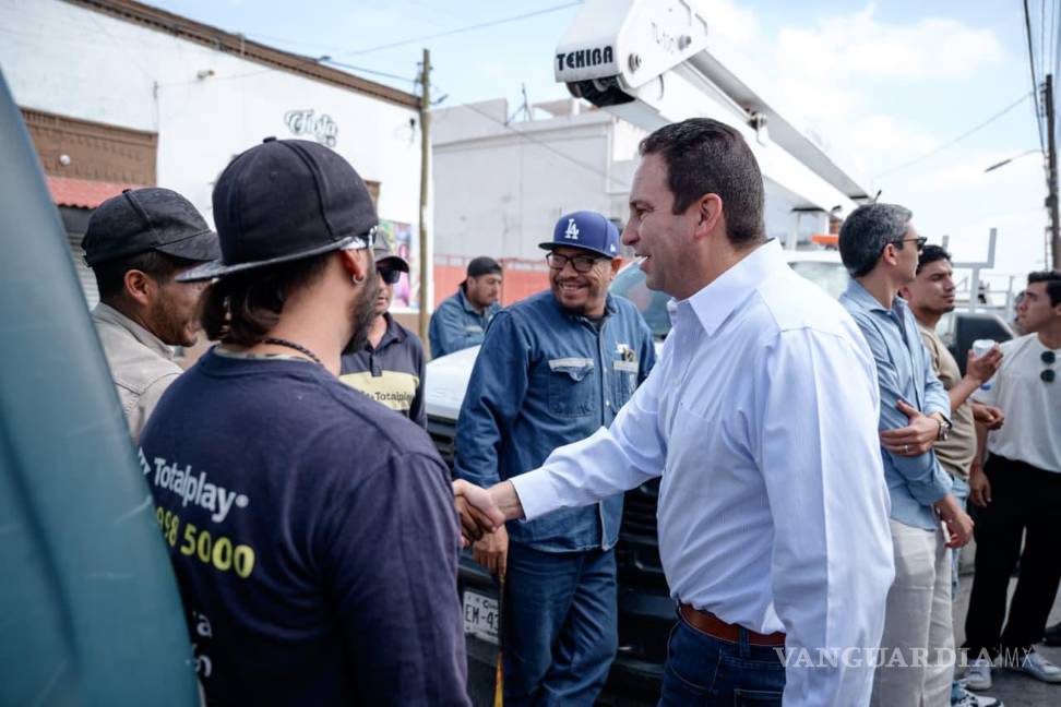$!Autoridades municipales supervisan las labores para mantener una imagen digna y segura en el Centro Histórico de la ciudad.