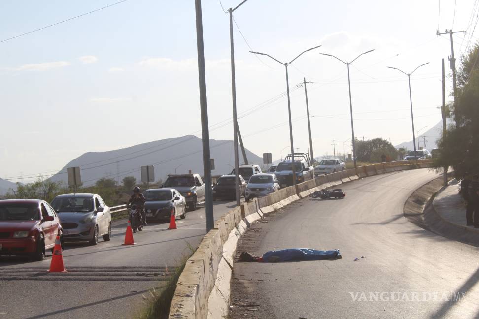 Muere joven motociclista tras brutal accidente en Ramos Arizpe