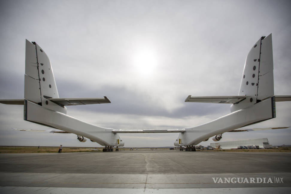 $!Stratolaunch, el avión más grande el mundo que volará por primera vez en 2019
