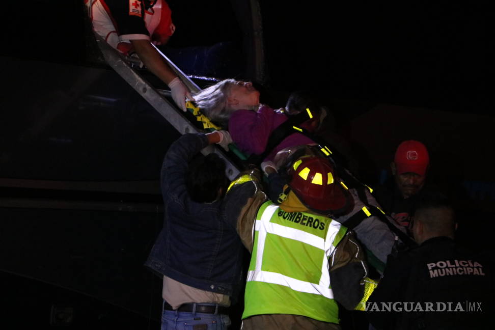 $!Carreterazo: hay tres muertos y 12 heridos en vía a Zacatecas