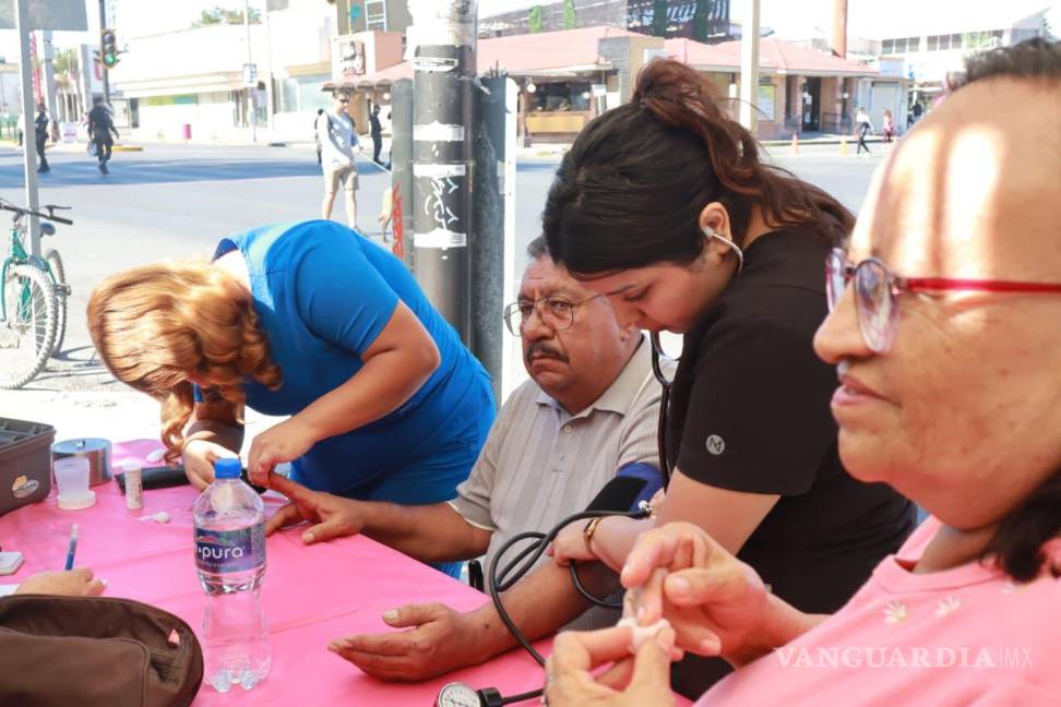 $!Promueve Saltillo hábitos saludables y convivencia dominical en el bulevar Venustiano Carranza