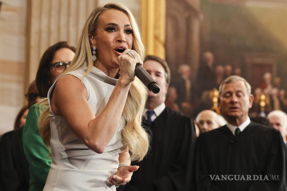 $!Carrie Underwood actúa durante la 60.ª ceremonia de inauguración presidencial en la Rotonda del Capitolio de los Estados Unidos en Washington.