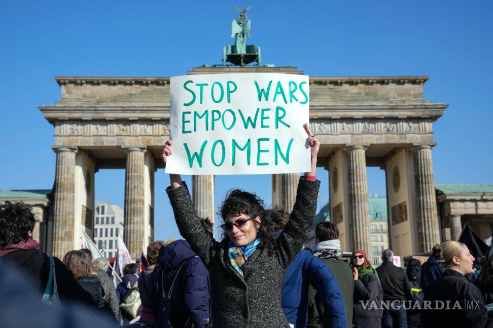 Mujeres alzan su voz en todo el para defender sus derechos y contra la violencia y la impunidad (fotos)