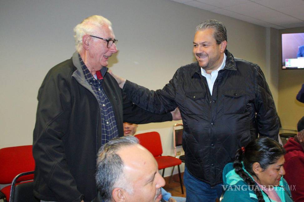 $!Empresas, familias urbanas y comunidades rurales participaron en el pago del predial.