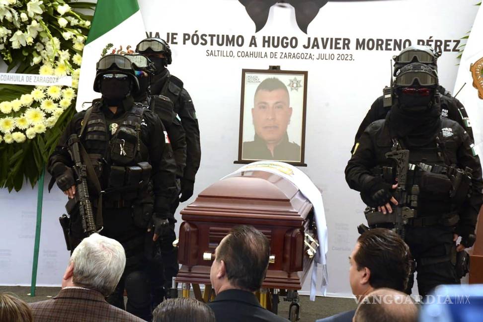 $!Una guardia de honor fue montada en honor de Hugo Javier Moreno, caído en cumplimiento de su deber.