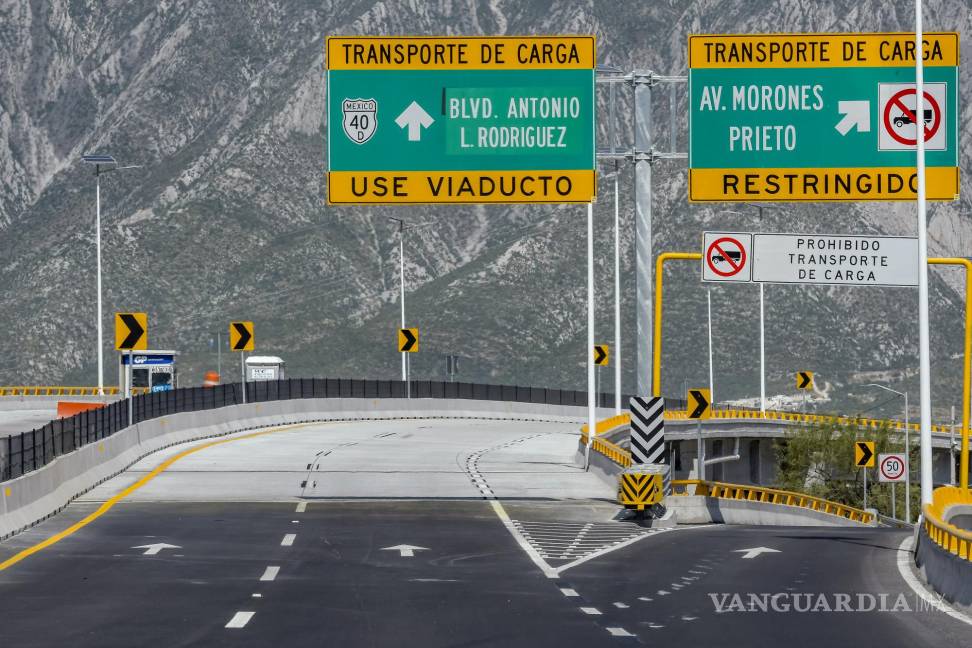 $!Inicio del nuevo Viaducto para entrar a Monterrey viniendo de la autopista.
