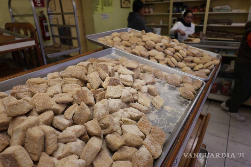 $!El surtido suele terminarse más rápido conforme avanza la tarde.