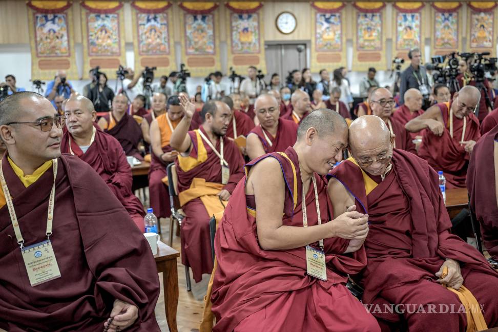 $!En los últimos años, el Dalái Lama ha dicho a sus seguidores que estaba considerando otras posibilidades para el futuro de su función después de él.
