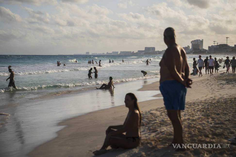 $!Millones de estadounidenses visitan las playas de México como turistas cada año.