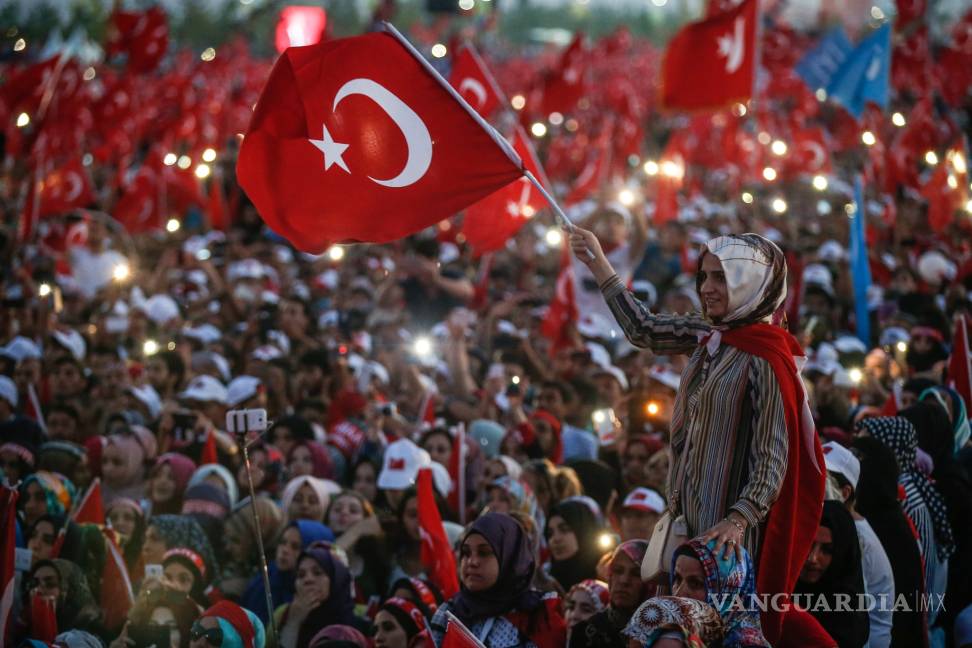 EU niega papel de centro de estudios estadounidense en el golpe en Turquía