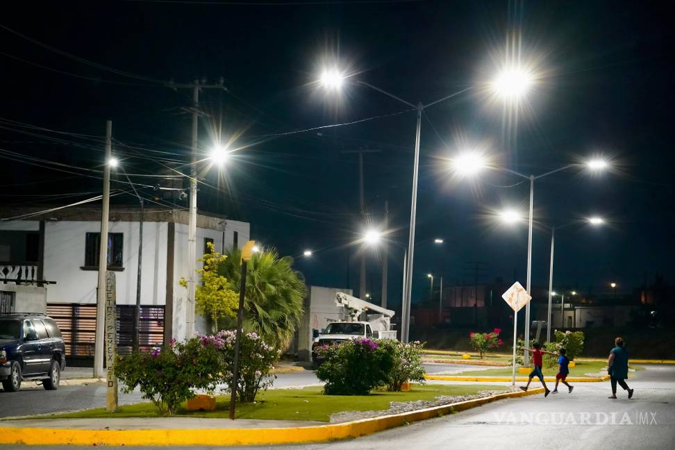 $!La inversión en el alumbrado público fue de 320 mil pesos.