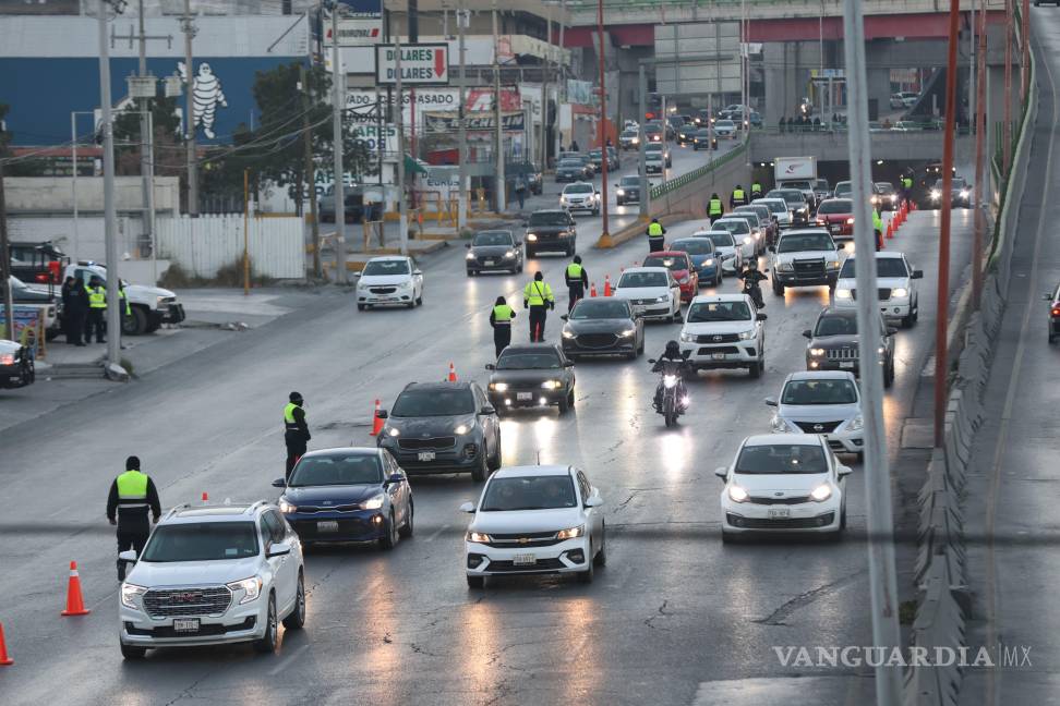 $!A pesar de las mejoras, algunos conductores expresan su inconformidad, señalando que el tiempo de traslado en ciertas rutas se ha incrementado.