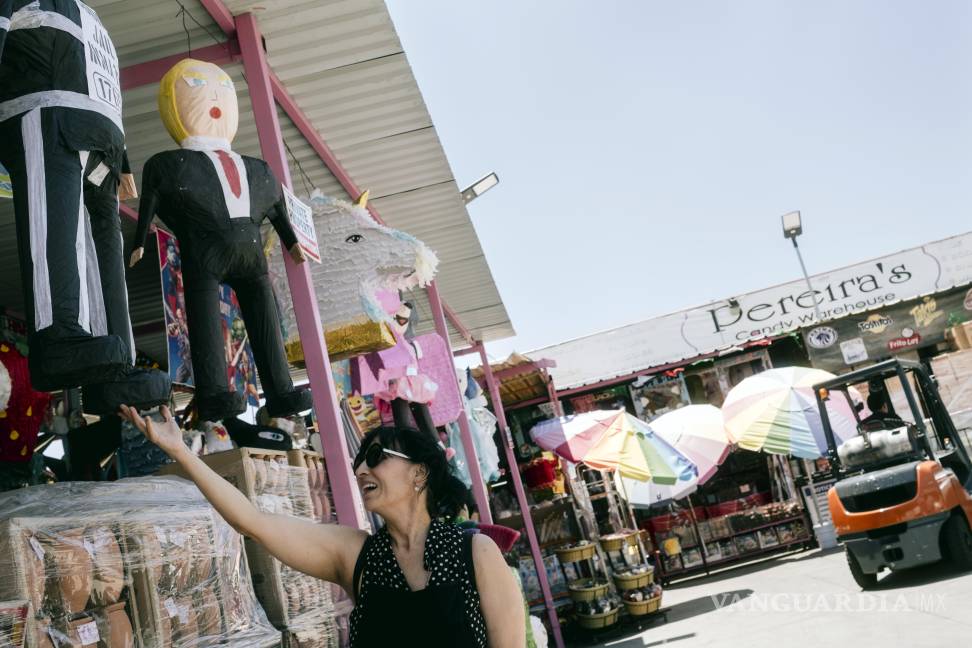 $!Los temores en California por los operativos contra migrantes sin papeles han generado una baja en la afluencia en los comercios latinos.