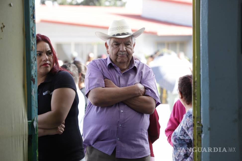 $!“La participación ciudadana se encontraba en 56.6 y 58.5 por ciento”, reveló el conteo rápido la noche del domingo.