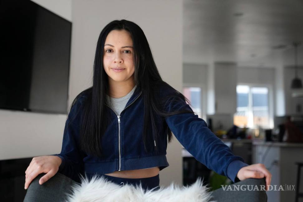 $!Cassandra Nuñez en su casa en Inglewood, California.