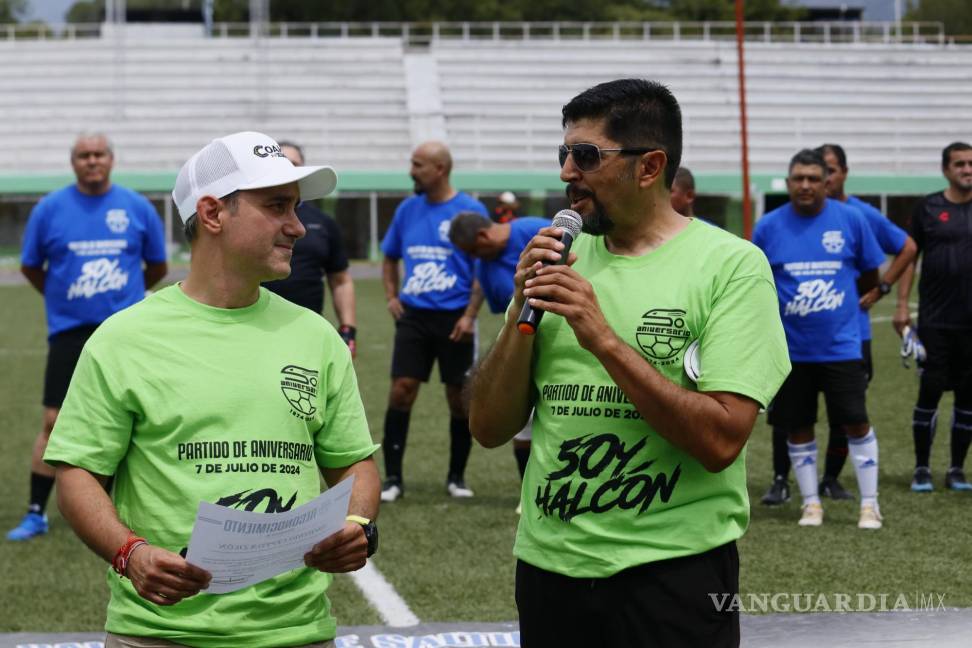 $!Autoridades estuvieron presentes para dar el reconocimiento merecido al club.