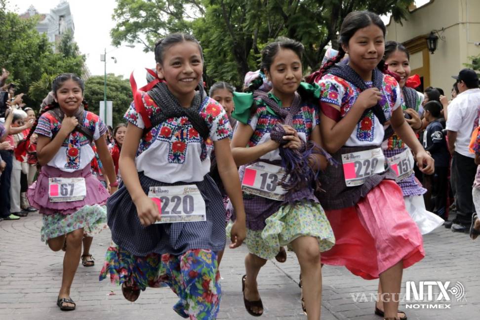 $!Mujeres de Puebla participan en la Carrera de la Tortilla