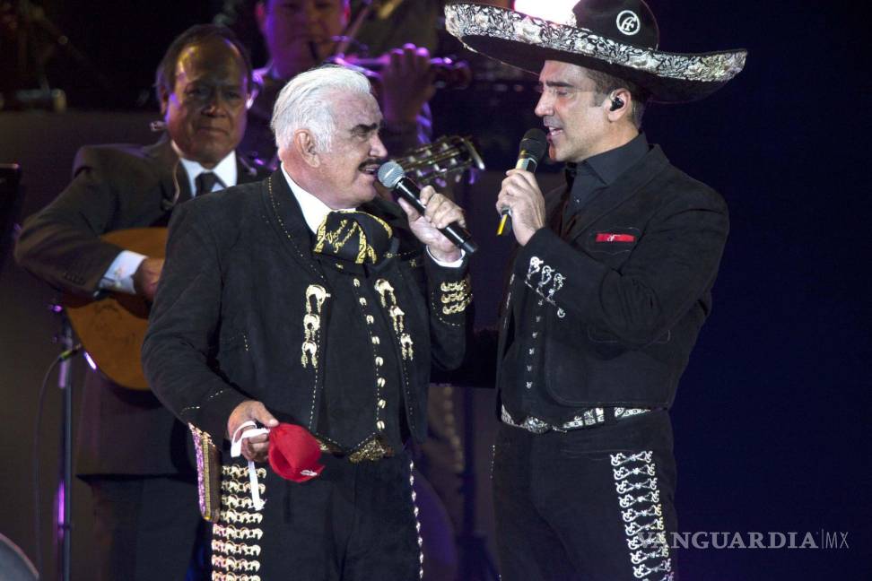 $!17 de abril de 2016. Vicente Fernández se despidió de los escenarios, con un concierto en el Estadio Azteca llamado Un Azteca en el Azteca. Cuartoscuro/Antonio Cruz