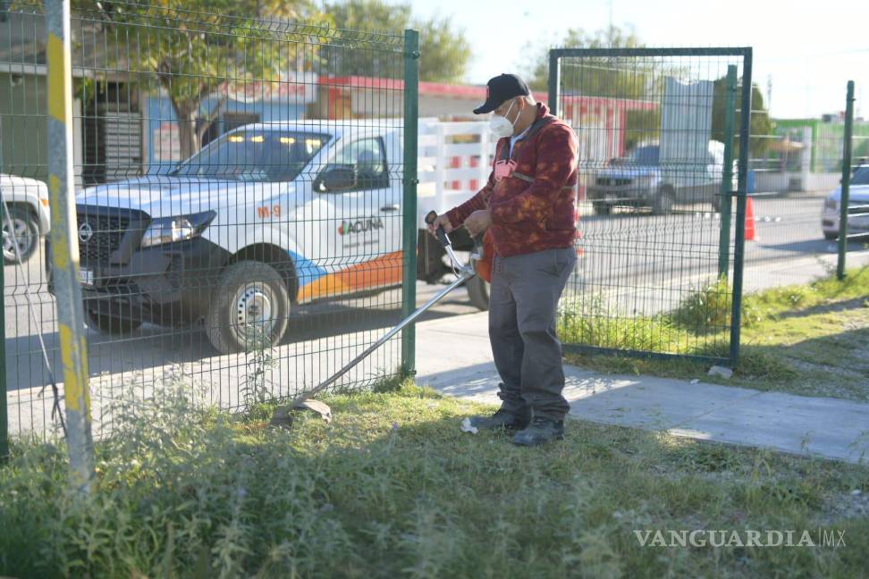 $!Participantes realizan tareas de mantenimiento urbano en diferentes sectores.